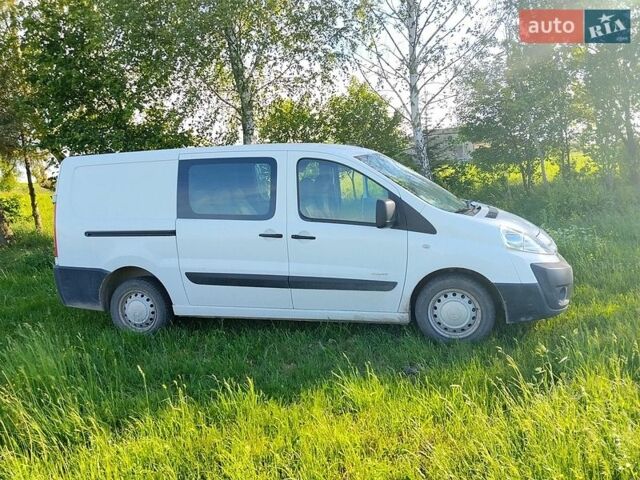 Белый Ситроен Jumpy, объемом двигателя 1.56 л и пробегом 235 тыс. км за 5200 $, фото 1 на Automoto.ua