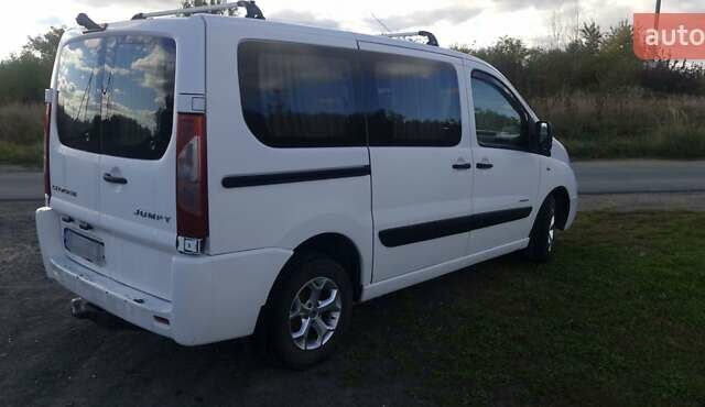 Белый Ситроен Jumpy, объемом двигателя 1.6 л и пробегом 330 тыс. км за 6000 $, фото 4 на Automoto.ua