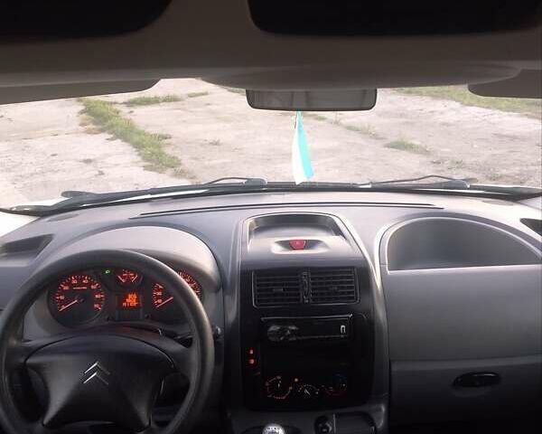 Белый Ситроен Jumpy, объемом двигателя 2 л и пробегом 192 тыс. км за 5600 $, фото 13 на Automoto.ua
