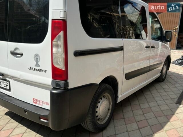 Белый Ситроен Jumpy, объемом двигателя 1.56 л и пробегом 252 тыс. км за 5900 $, фото 2 на Automoto.ua