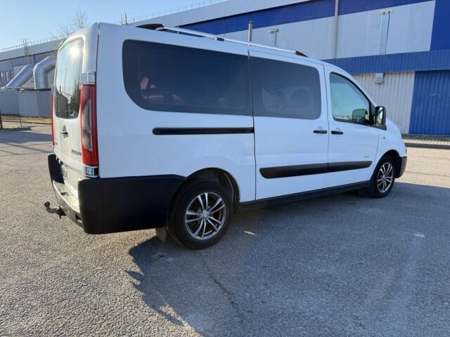 Белый Ситроен Jumpy, объемом двигателя 2 л и пробегом 218 тыс. км за 8000 $, фото 4 на Automoto.ua