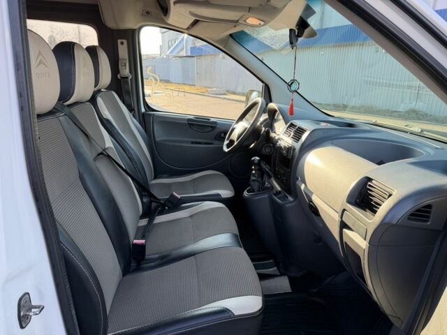 Белый Ситроен Jumpy, объемом двигателя 2 л и пробегом 218 тыс. км за 8000 $, фото 9 на Automoto.ua