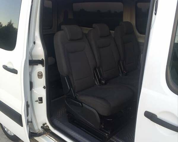 Белый Ситроен Jumpy, объемом двигателя 2 л и пробегом 192 тыс. км за 5600 $, фото 16 на Automoto.ua
