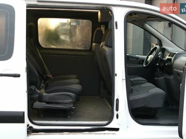 Белый Ситроен Jumpy, объемом двигателя 1.6 л и пробегом 280 тыс. км за 6100 $, фото 14 на Automoto.ua