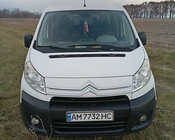 Белый Ситроен Jumpy, объемом двигателя 2 л и пробегом 345 тыс. км за 6720 $, фото 2 на Automoto.ua