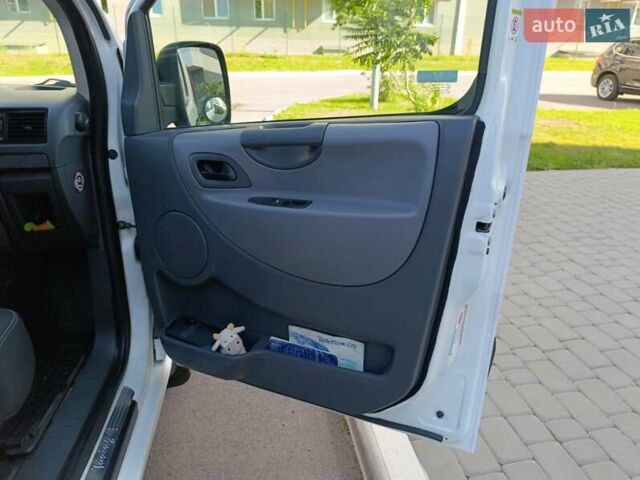 Белый Ситроен Jumpy, объемом двигателя 0 л и пробегом 237 тыс. км за 6500 $, фото 13 на Automoto.ua