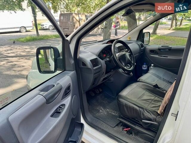 Белый Ситроен Jumpy, объемом двигателя 1.6 л и пробегом 367 тыс. км за 4700 $, фото 4 на Automoto.ua