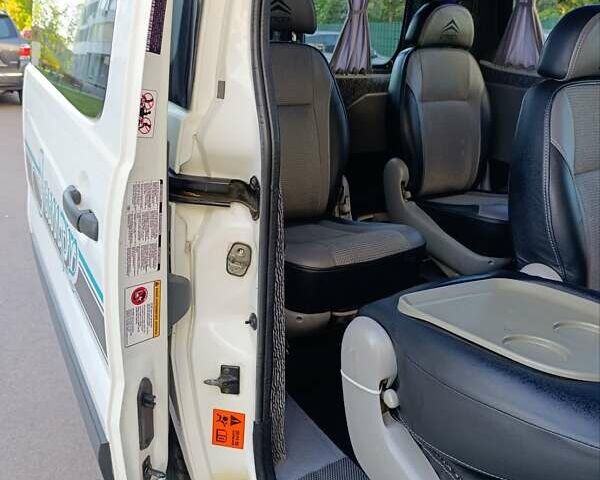 Белый Ситроен Jumpy, объемом двигателя 0 л и пробегом 237 тыс. км за 6500 $, фото 17 на Automoto.ua