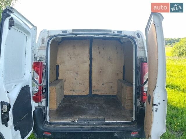 Белый Ситроен Jumpy, объемом двигателя 1.56 л и пробегом 235 тыс. км за 5200 $, фото 7 на Automoto.ua