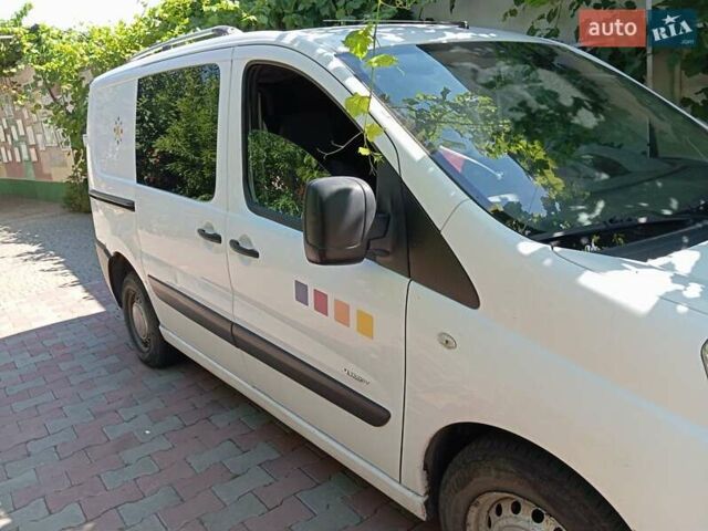 Белый Ситроен Jumpy, объемом двигателя 1.56 л и пробегом 318 тыс. км за 6300 $, фото 2 на Automoto.ua