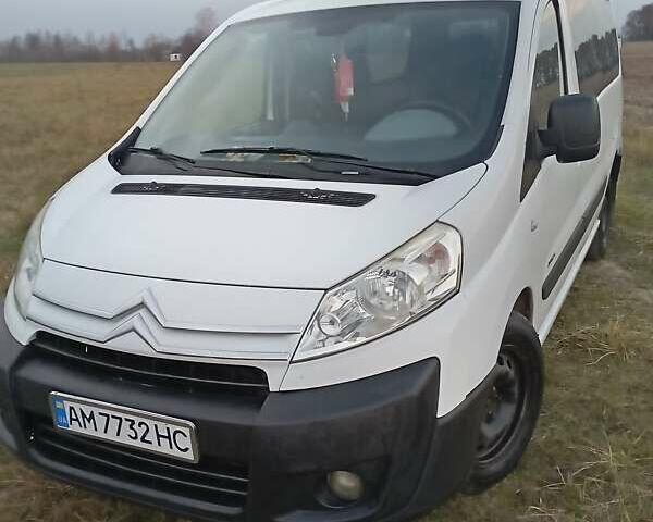 Белый Ситроен Jumpy, объемом двигателя 2 л и пробегом 345 тыс. км за 6720 $, фото 4 на Automoto.ua