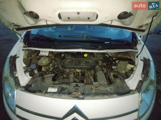 Белый Ситроен Jumpy, объемом двигателя 2 л и пробегом 240 тыс. км за 7800 $, фото 10 на Automoto.ua