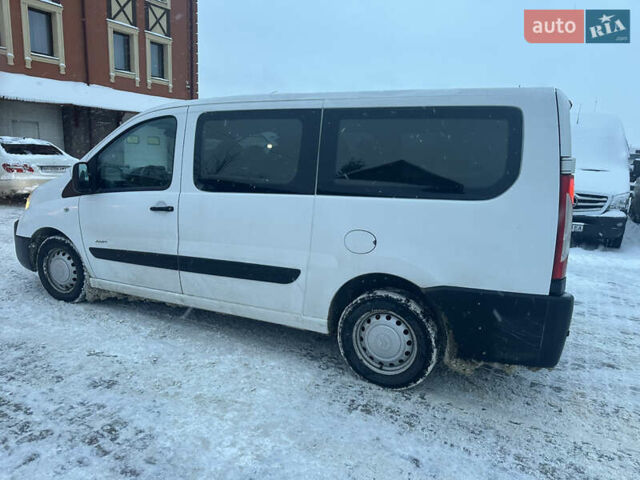 Белый Ситроен Jumpy, объемом двигателя 2 л и пробегом 235 тыс. км за 7777 $, фото 2 на Automoto.ua