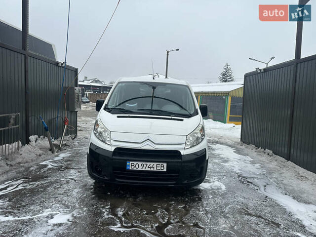 Белый Ситроен Jumpy, объемом двигателя 2 л и пробегом 155 тыс. км за 8555 $, фото 4 на Automoto.ua