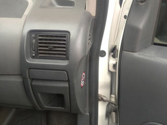 Белый Ситроен Jumpy, объемом двигателя 2 л и пробегом 270 тыс. км за 7500 $, фото 3 на Automoto.ua