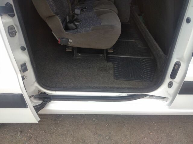 Белый Ситроен Jumpy, объемом двигателя 2 л и пробегом 270 тыс. км за 7500 $, фото 4 на Automoto.ua