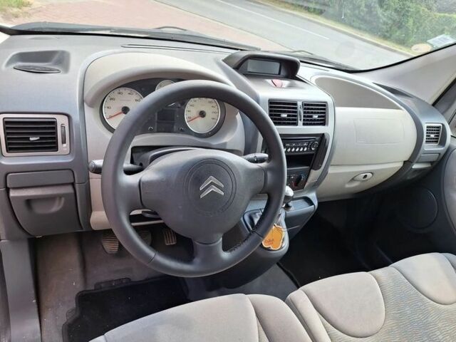 Белый Ситроен Jumpy, объемом двигателя 2 л и пробегом 232 тыс. км за 6800 $, фото 10 на Automoto.ua