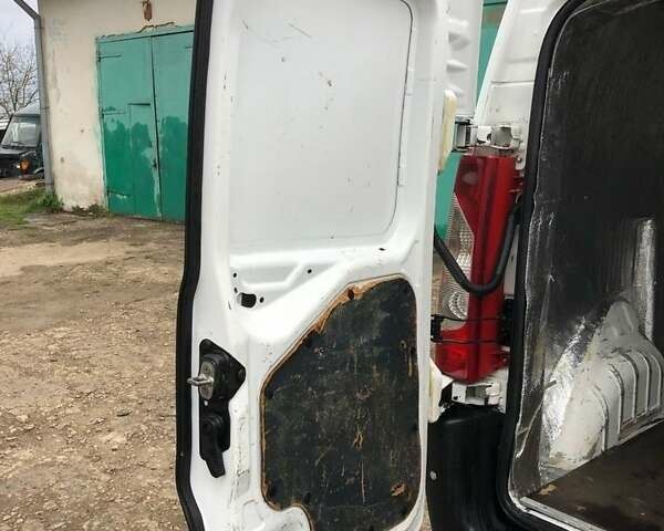 Белый Ситроен Jumpy, объемом двигателя 1.6 л и пробегом 305 тыс. км за 5000 $, фото 4 на Automoto.ua