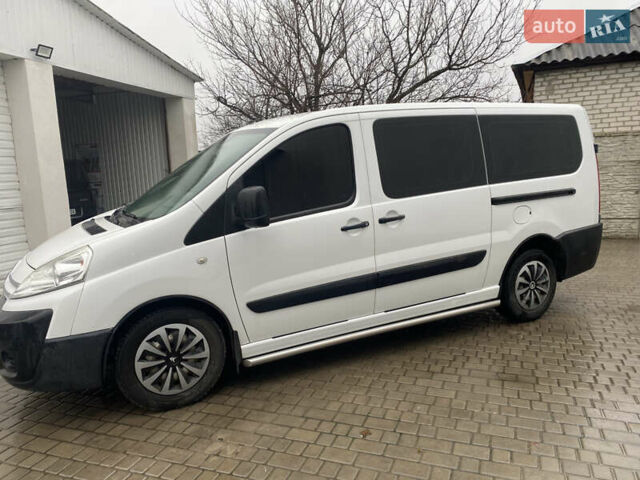 Белый Ситроен Jumpy, объемом двигателя 2 л и пробегом 285 тыс. км за 6900 $, фото 3 на Automoto.ua