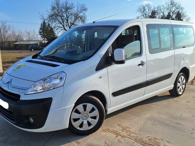 Белый Ситроен Jumpy, объемом двигателя 2 л и пробегом 232 тыс. км за 6800 $, фото 2 на Automoto.ua