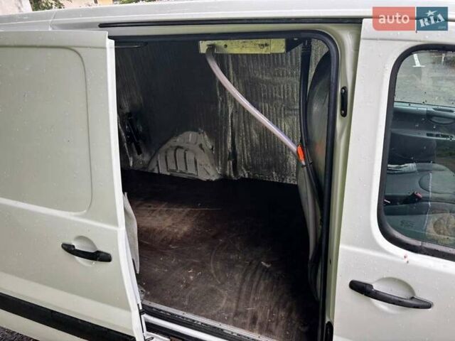 Белый Ситроен Jumpy, объемом двигателя 1.6 л и пробегом 305 тыс. км за 5000 $, фото 1 на Automoto.ua