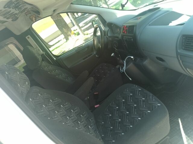 Белый Ситроен Jumpy, объемом двигателя 1.6 л и пробегом 240 тыс. км за 7800 $, фото 4 на Automoto.ua