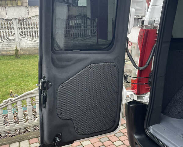 Белый Ситроен Jumpy, объемом двигателя 2 л и пробегом 265 тыс. км за 8700 $, фото 17 на Automoto.ua