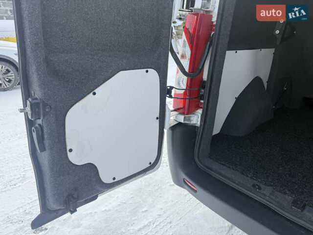 Білий Сітроен Jumpy, об'ємом двигуна 2 л та пробігом 250 тис. км за 8500 $, фото 6 на Automoto.ua