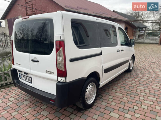 Белый Ситроен Jumpy, объемом двигателя 2 л и пробегом 265 тыс. км за 8700 $, фото 6 на Automoto.ua