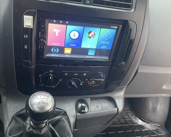 Белый Ситроен Jumpy, объемом двигателя 2 л и пробегом 265 тыс. км за 8700 $, фото 11 на Automoto.ua