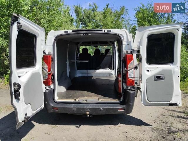 Белый Ситроен Jumpy, объемом двигателя 1.9 л и пробегом 194 тыс. км за 7000 $, фото 25 на Automoto.ua