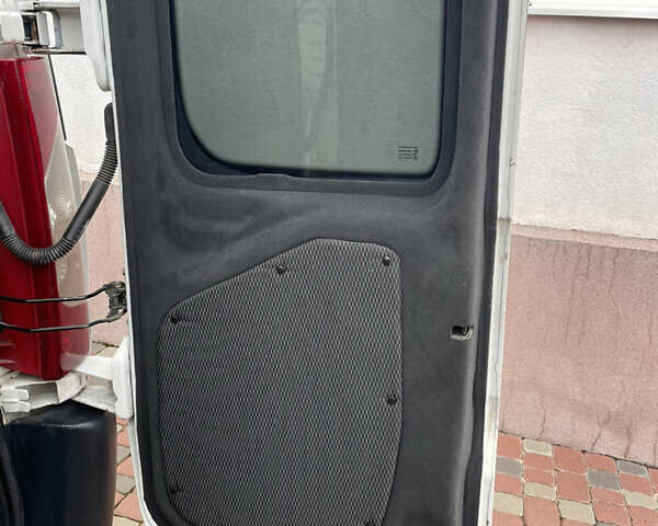 Белый Ситроен Jumpy, объемом двигателя 2 л и пробегом 265 тыс. км за 8700 $, фото 18 на Automoto.ua