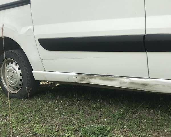 Белый Ситроен Jumpy, объемом двигателя 2 л и пробегом 370 тыс. км за 8100 $, фото 7 на Automoto.ua