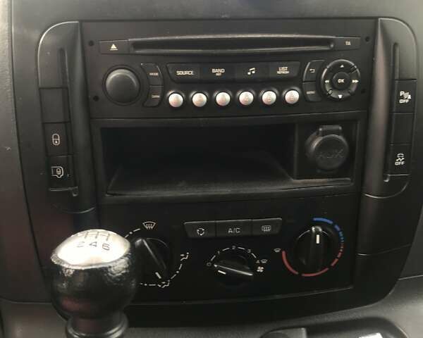 Белый Ситроен Jumpy, объемом двигателя 2 л и пробегом 370 тыс. км за 8100 $, фото 16 на Automoto.ua