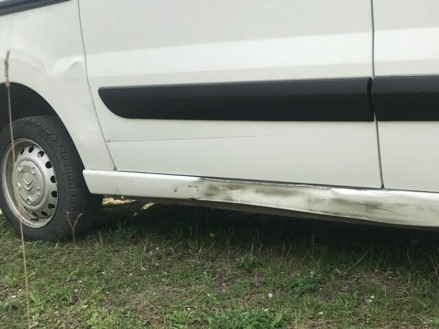 Белый Ситроен Jumpy, объемом двигателя 2 л и пробегом 400 тыс. км за 8500 $, фото 7 на Automoto.ua