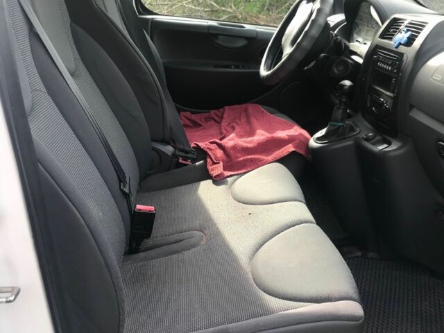 Белый Ситроен Jumpy, объемом двигателя 2 л и пробегом 400 тыс. км за 8500 $, фото 13 на Automoto.ua