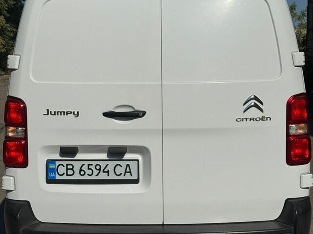 Белый Ситроен Jumpy, объемом двигателя 2 л и пробегом 267 тыс. км за 17000 $, фото 3 на Automoto.ua