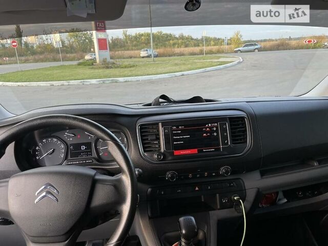 Сітроен Jumpy 2016 у Києві на Automoto.ua Білий Сітроен Jumpy, об'ємом двигуна 2 л та пробігом 271 тис. км за 13000 $, фото 9 на Automoto.ua