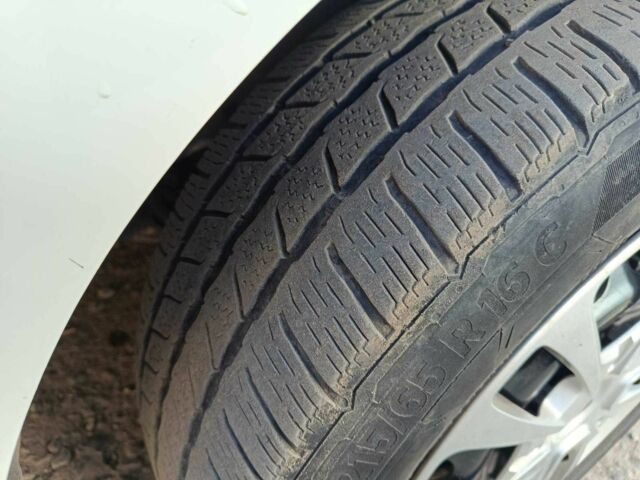 Белый Ситроен Jumpy, объемом двигателя 2 л и пробегом 241 тыс. км за 13200 $, фото 9 на Automoto.ua