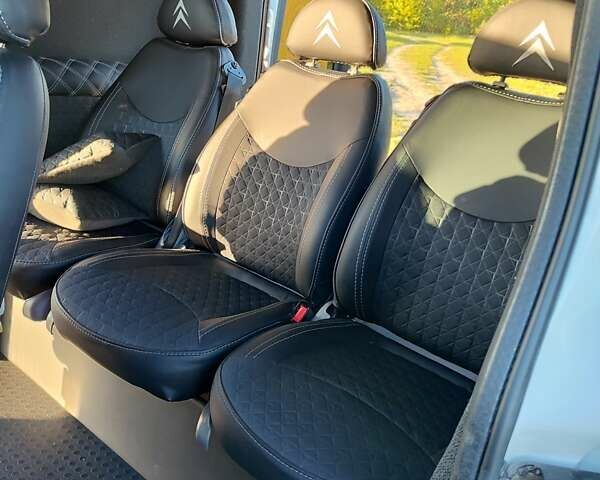Белый Ситроен Jumpy, объемом двигателя 2 л и пробегом 220 тыс. км за 12000 $, фото 2 на Automoto.ua
