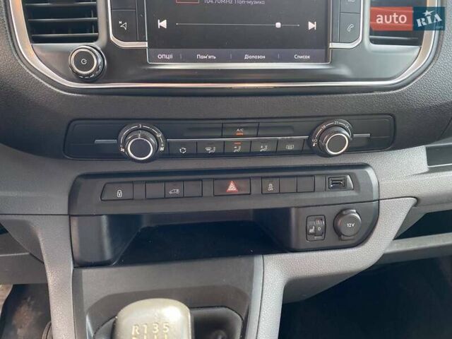 Белый Ситроен Jumpy, объемом двигателя 2 л и пробегом 283 тыс. км за 12900 $, фото 17 на Automoto.ua