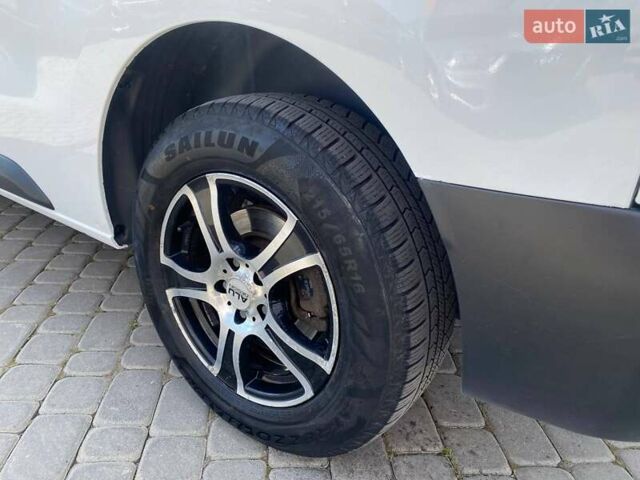 Белый Ситроен Jumpy, объемом двигателя 2 л и пробегом 283 тыс. км за 16900 $, фото 5 на Automoto.ua
