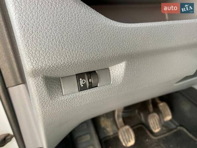 Белый Ситроен Jumpy, объемом двигателя 2 л и пробегом 283 тыс. км за 12900 $, фото 12 на Automoto.ua