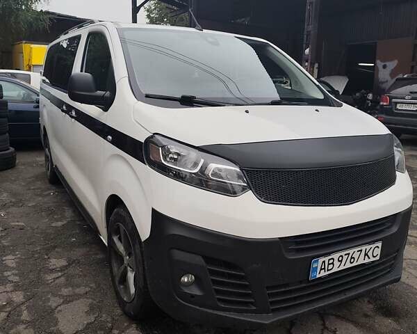 Белый Ситроен Jumpy, объемом двигателя 2 л и пробегом 250 тыс. км за 13500 $, фото 4 на Automoto.ua