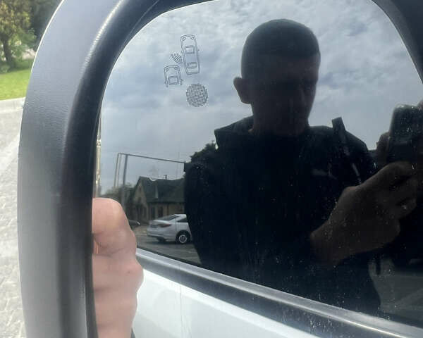 Белый Ситроен Jumpy, объемом двигателя 2 л и пробегом 307 тыс. км за 13500 $, фото 5 на Automoto.ua