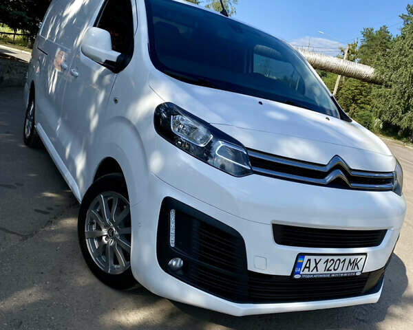 Белый Ситроен Jumpy, объемом двигателя 2 л и пробегом 194 тыс. км за 14999 $, фото 3 на Automoto.ua