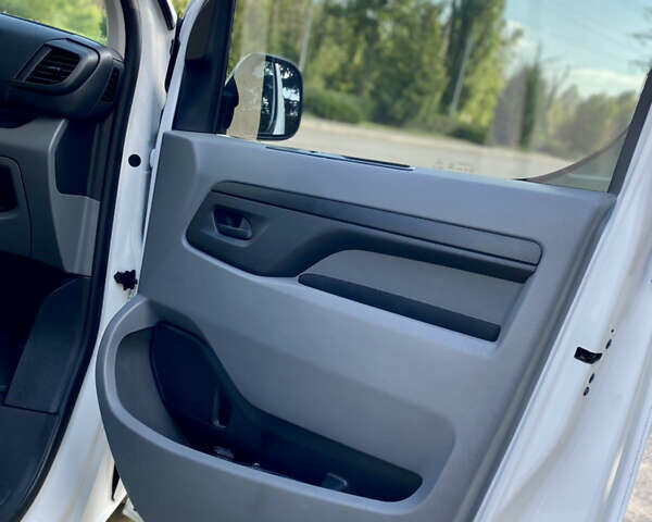 Белый Ситроен Jumpy, объемом двигателя 2 л и пробегом 194 тыс. км за 14999 $, фото 45 на Automoto.ua