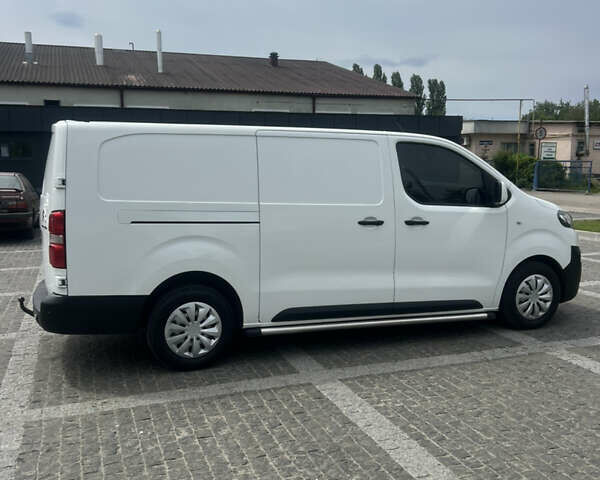 Белый Ситроен Jumpy, объемом двигателя 2 л и пробегом 307 тыс. км за 13500 $, фото 2 на Automoto.ua