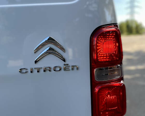 Белый Ситроен Jumpy, объемом двигателя 2 л и пробегом 194 тыс. км за 14999 $, фото 19 на Automoto.ua