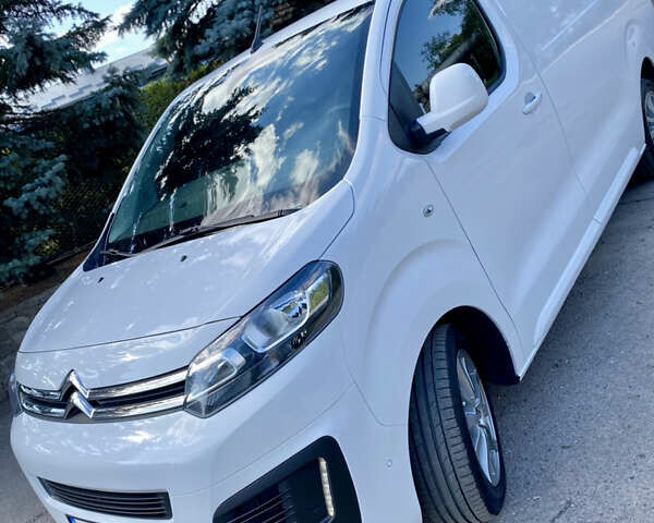 Белый Ситроен Jumpy, объемом двигателя 2 л и пробегом 194 тыс. км за 14999 $, фото 2 на Automoto.ua